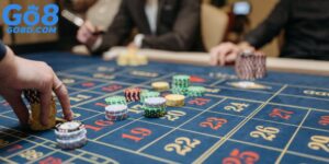 Poker Crazy Pineapple: Luật Chia Bài Và Thời Điểm Bỏ Lá
